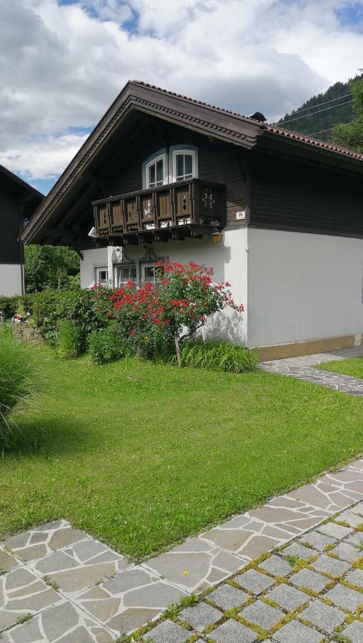 Rosis Cottage เลียนซ์ ภายนอก รูปภาพ