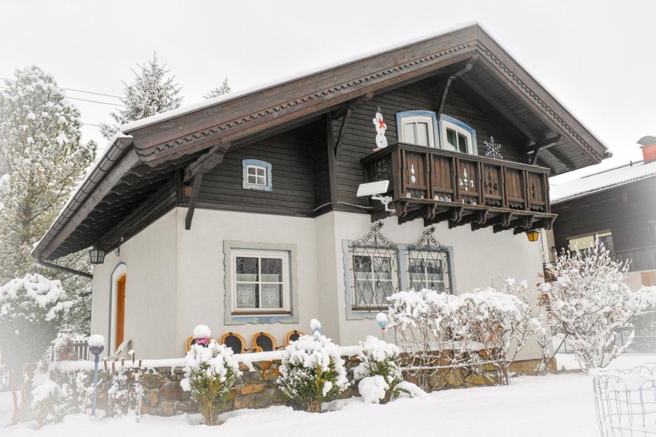 Rosis Cottage เลียนซ์ ภายนอก รูปภาพ